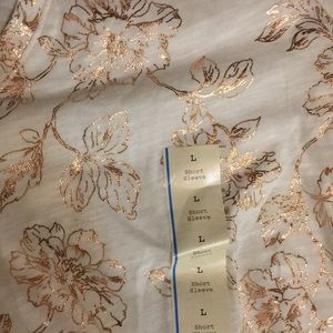 Rose gold floral print metallic v neck shirt